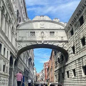 https://ca-ai-sospiri.hotelinveneto.com