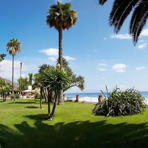 https://caparena-wellness-club.taorminaitalyhotels.com