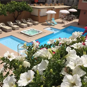 https://hotel-monte-rosa-chiavari.hotelitalianriviera.com