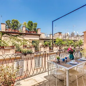 Apartment Aweshomeitaly - Spagna Glamour Life Penthouse, Rome