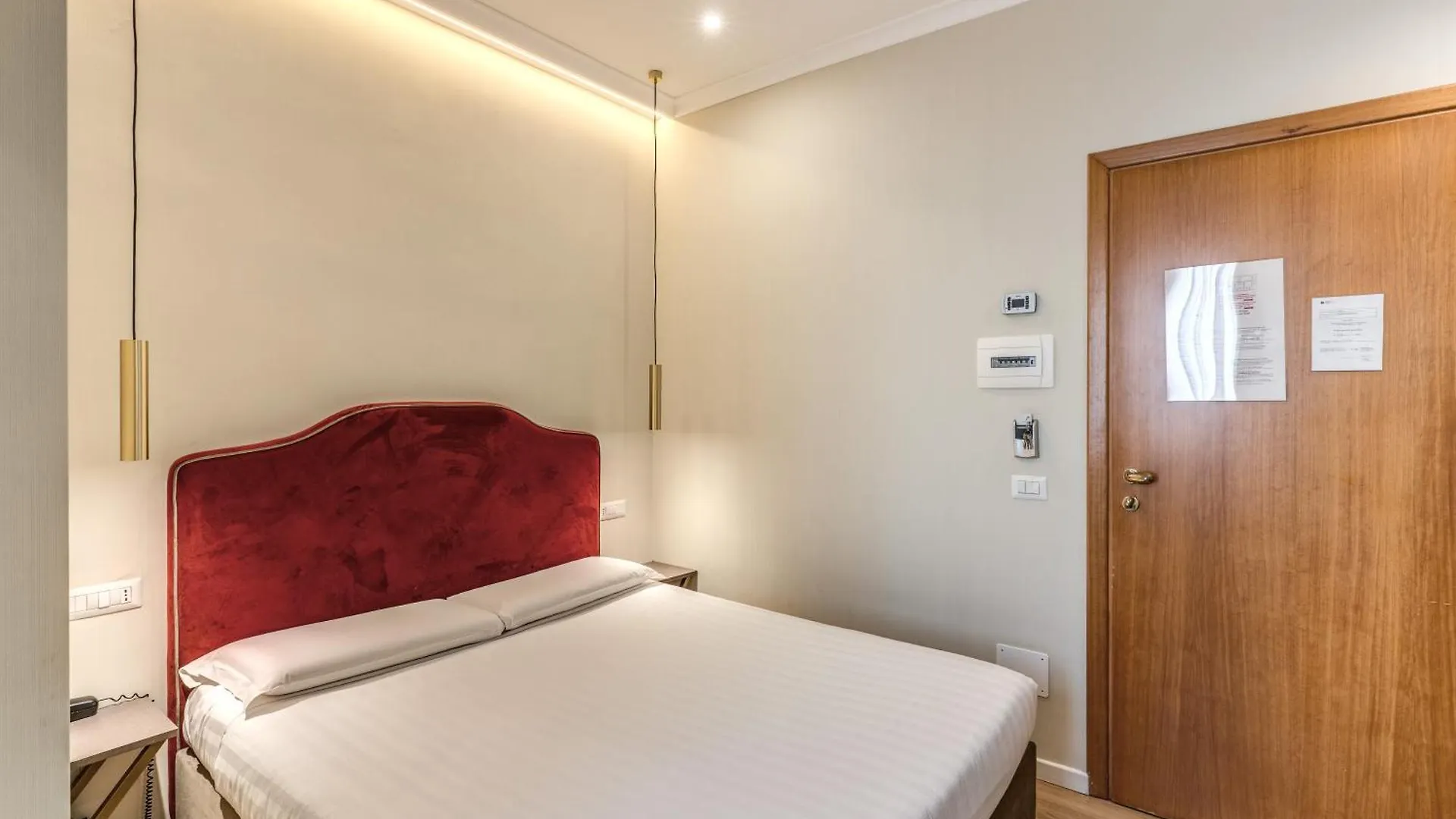 Flower Garden Hotel Roma 3*,