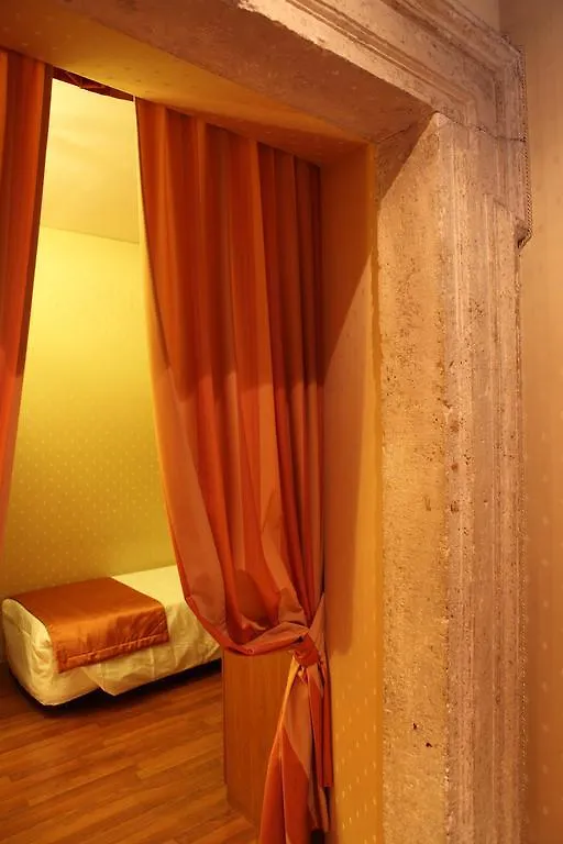 Flower Garden Hotel Rome 3*,