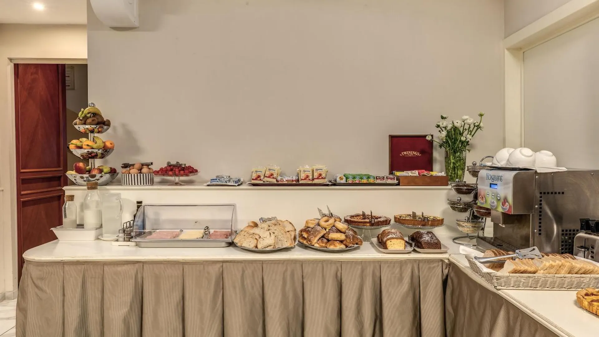 Flower Garden Hotel Rome