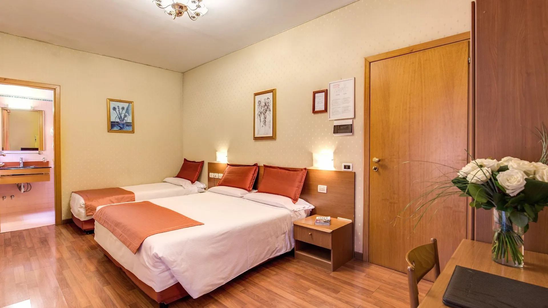 Flower Garden Hotel Rom