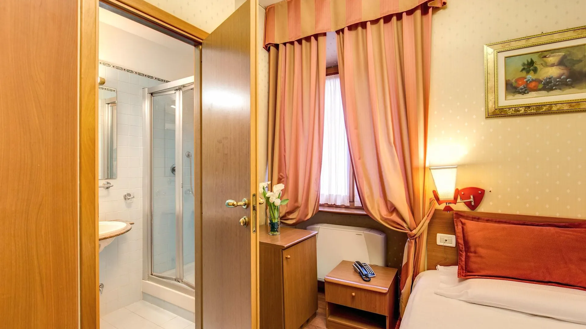 Flower Garden Hotel Rom