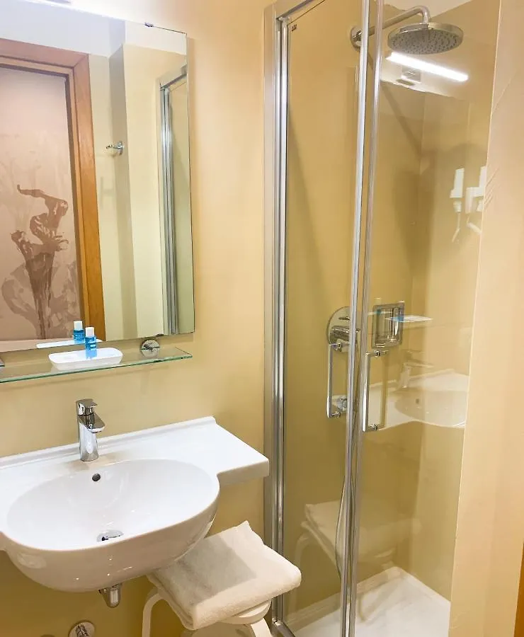 Flower Garden Hotel Rom