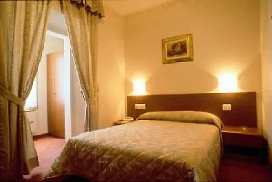 Flower Garden Hotel Rom